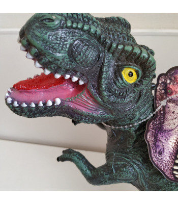 Dinozaurs Dino ar skaņas efektiem