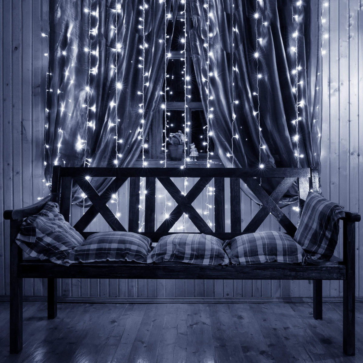 Springos aizkars 300 gaismas diodes  CL4104