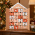 Adventes kalendārs – svētku mājiņa ar atvilktnēm, Ziemassvētku dekors