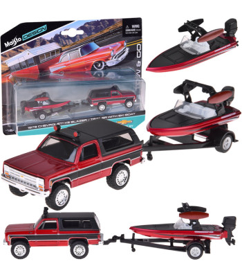 Licencēts Maisto metāla auto Chevrolet K5 Blazer ar laivu, 1:64 ZA5964