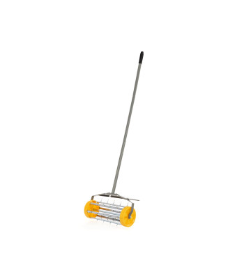 Veltnīša aerators zālienam