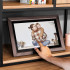 Digitālais foto rāmis Kruger&Matz FRAMEO Wi-Fi, koka rāmis 15,6"