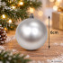 Neplīstošu eglīšu bumbiņu komplekts sudraba un baltā krāsā, 36 gab., 6 cm