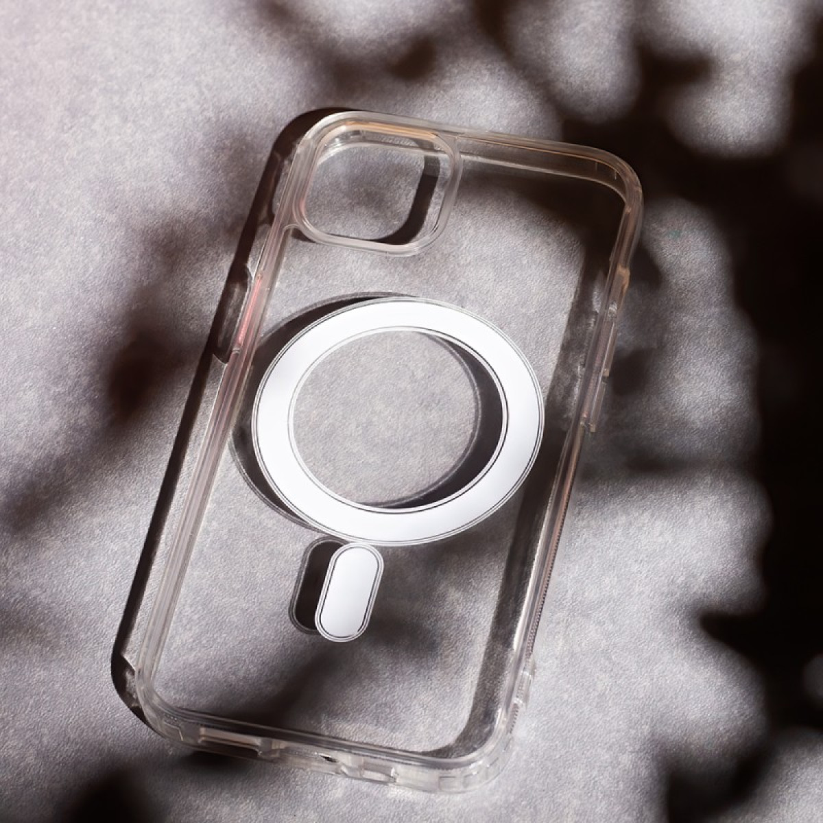 "iPhone 15 6,1" 1,5 mm magnetinis dėklas su apsauga nuo smūgių, skirtas "iPhone 15 6,1", skaidrus