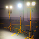 Darbinė lemputė LED 2x30W 6000K su trikoju "Forever Light